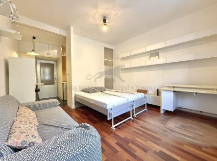 Pronájem bytu, 1+kk, 32 m²