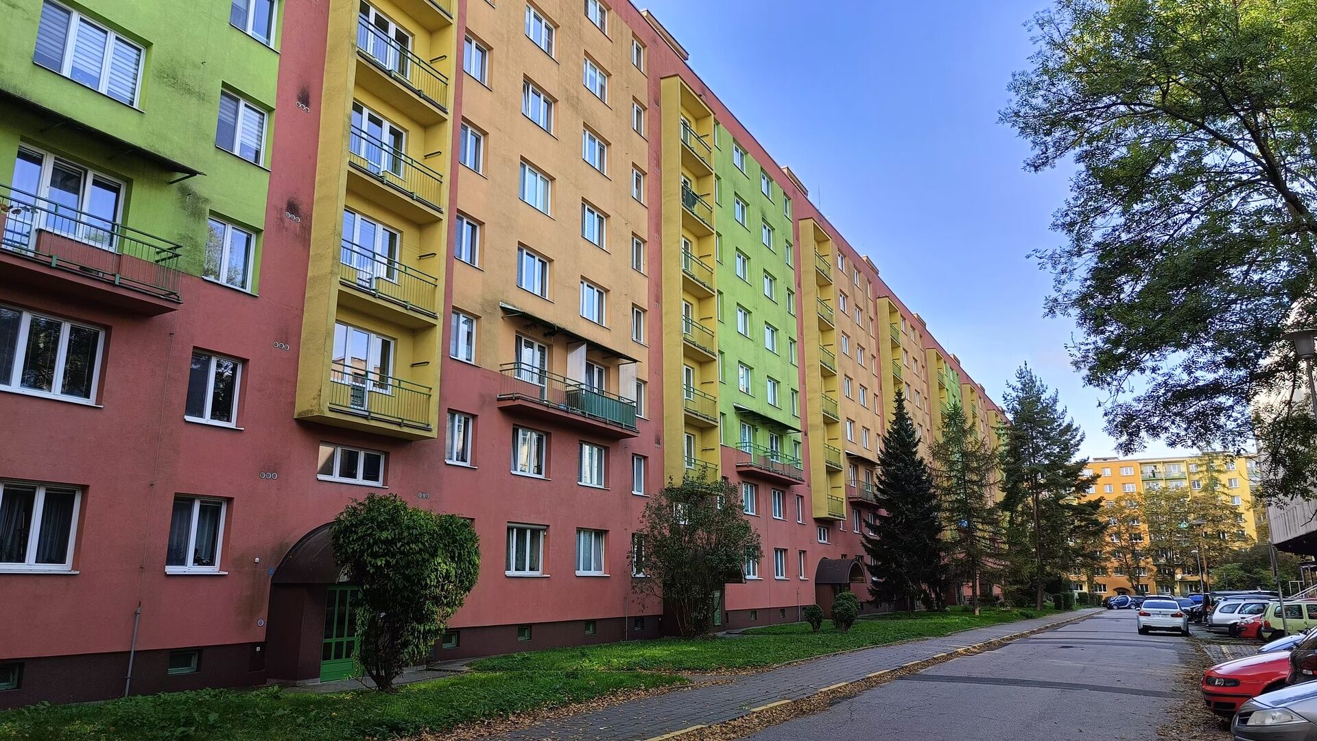 Nabízíme exkluzivně byt 3+1 s dvěma balkony v 8. patře, 69 m² – ulice Kosmonautů, Havířov - Podlesí