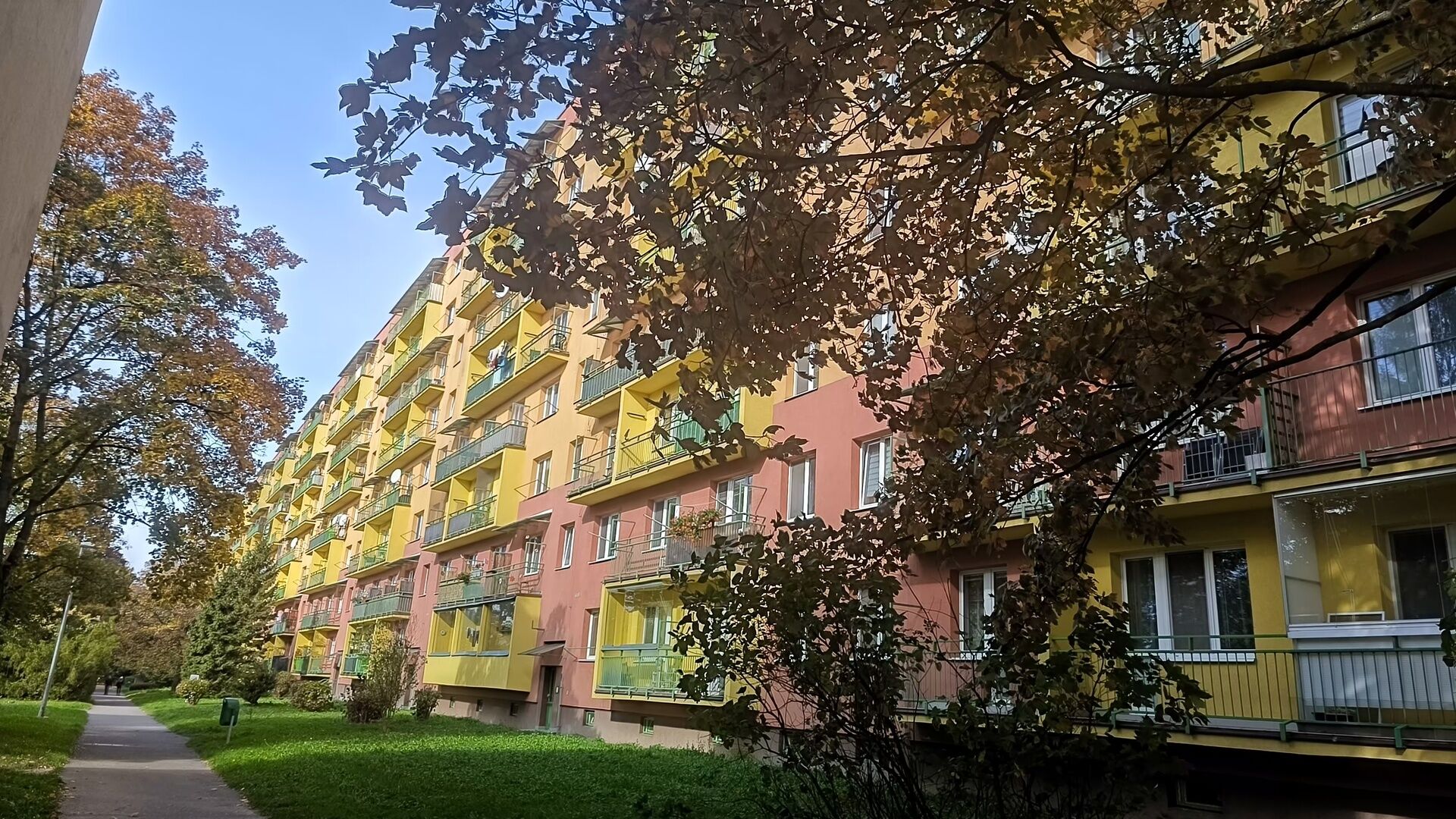 Nabízíme exkluzivně byt 3+1 s dvěma balkony v 8. patře, 69 m² – ulice Kosmonautů, Havířov - Podlesí