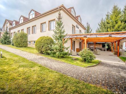 Prodej hotel, 1 100 m²