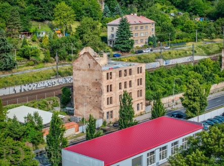 Prodej nájemního domu, 911 m²