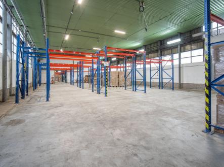 Pronájem komerčního objektu, sklad, 908 m²