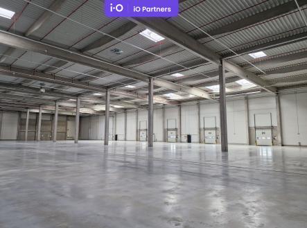 Pronájem skladovací prostor, 9 596 m²