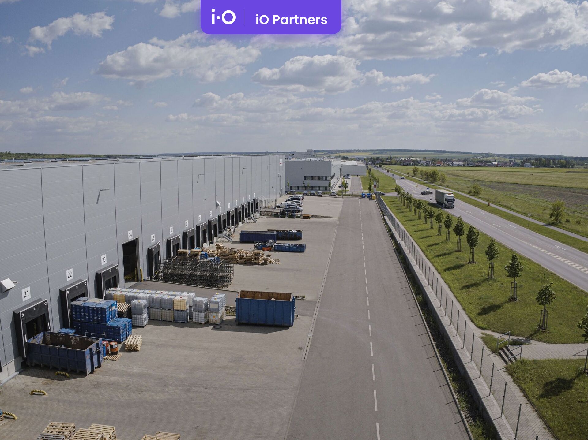 Pronájem - výrobně/ skladovací prostor, 1752 m² - 4723 m²