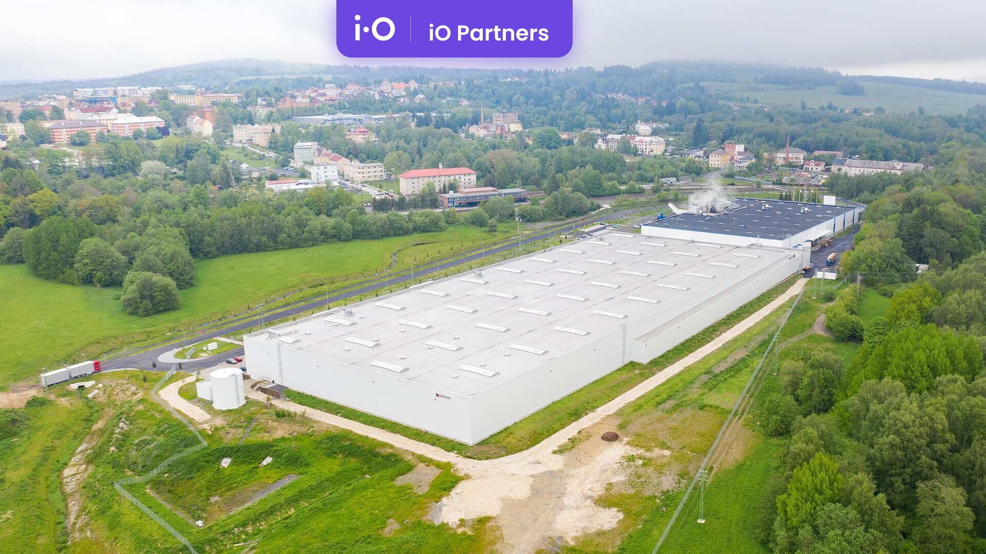 Pronájem - výrobně/ skladovací prostor, 3500 m² - 18682 m²