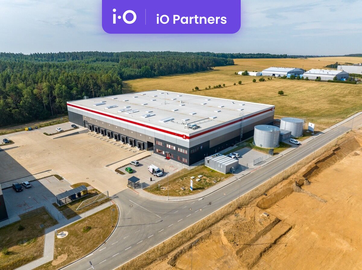 Pronájem - výrobně/ skladovací prostor, 3290 m²