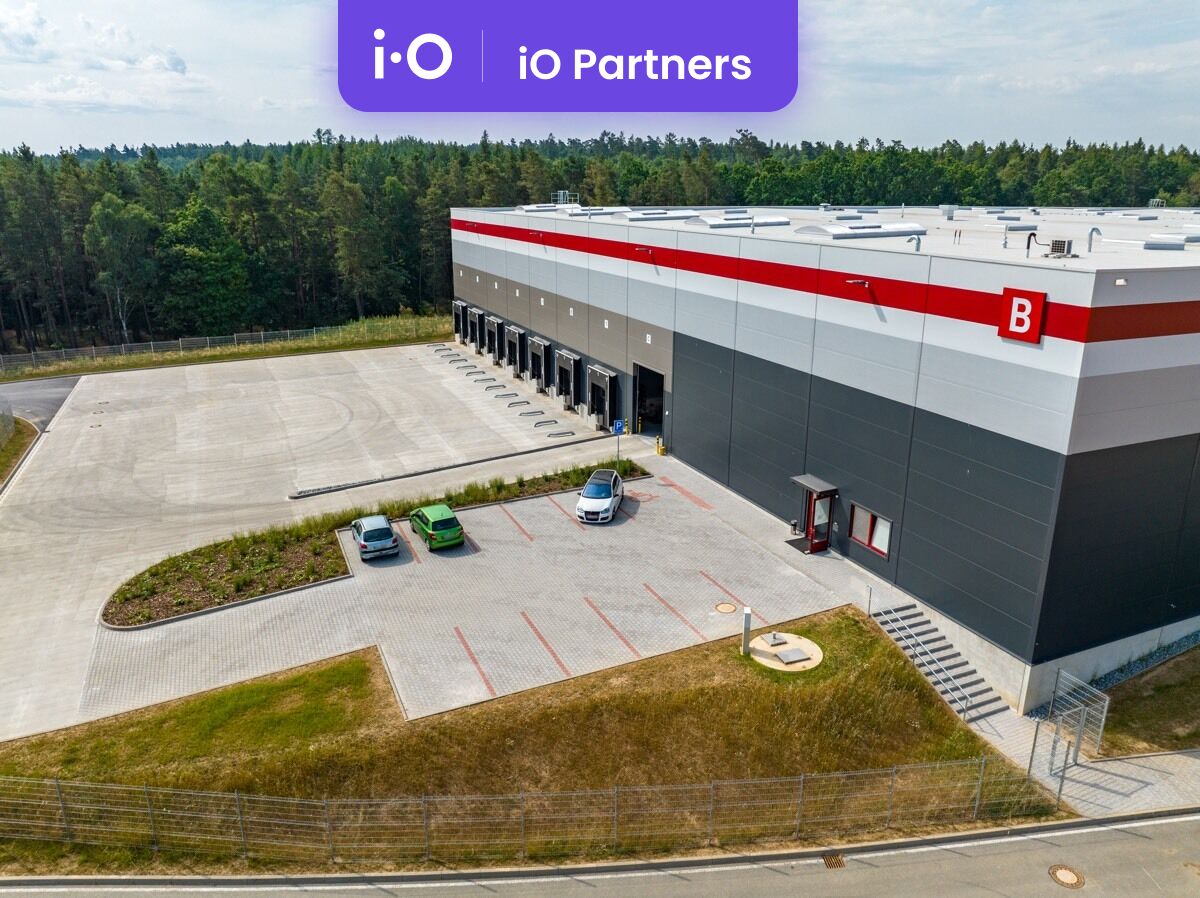 Pronájem - výrobně/ skladovací prostor, 3290 m²