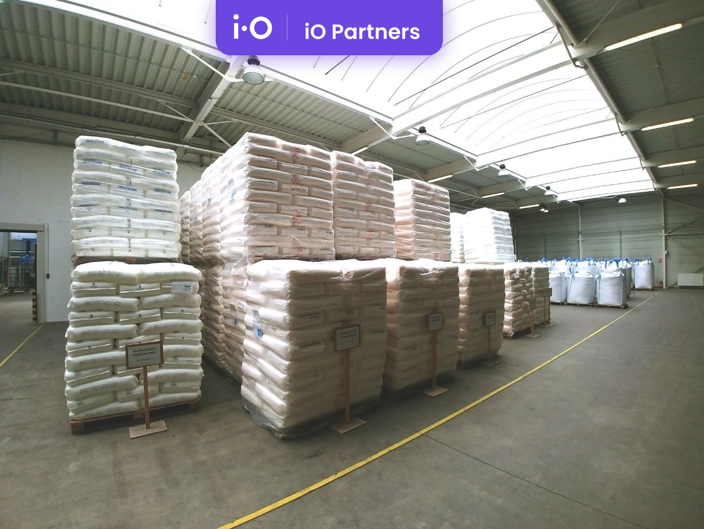 Pronájem - výrobně/ skladovací prostor, 2500 m² - 5000 m²