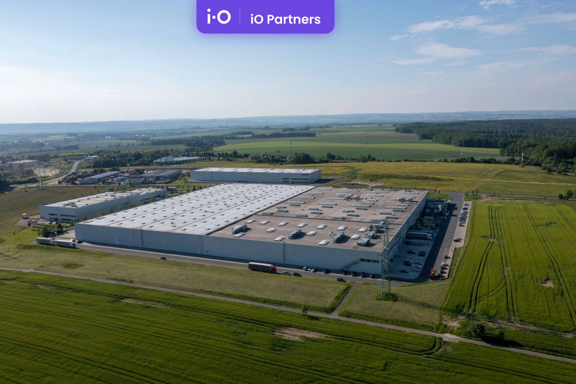 Pronájem - výrobně/ skladovací prostor, 1203m²