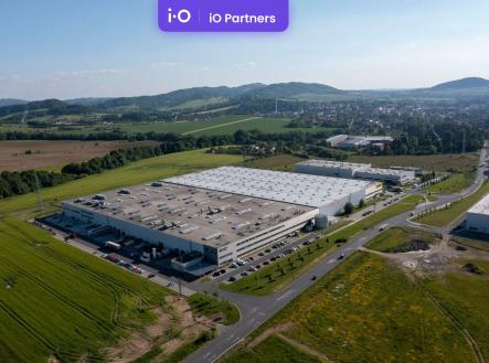 Pronájem skladovací prostor, 1 203 m²