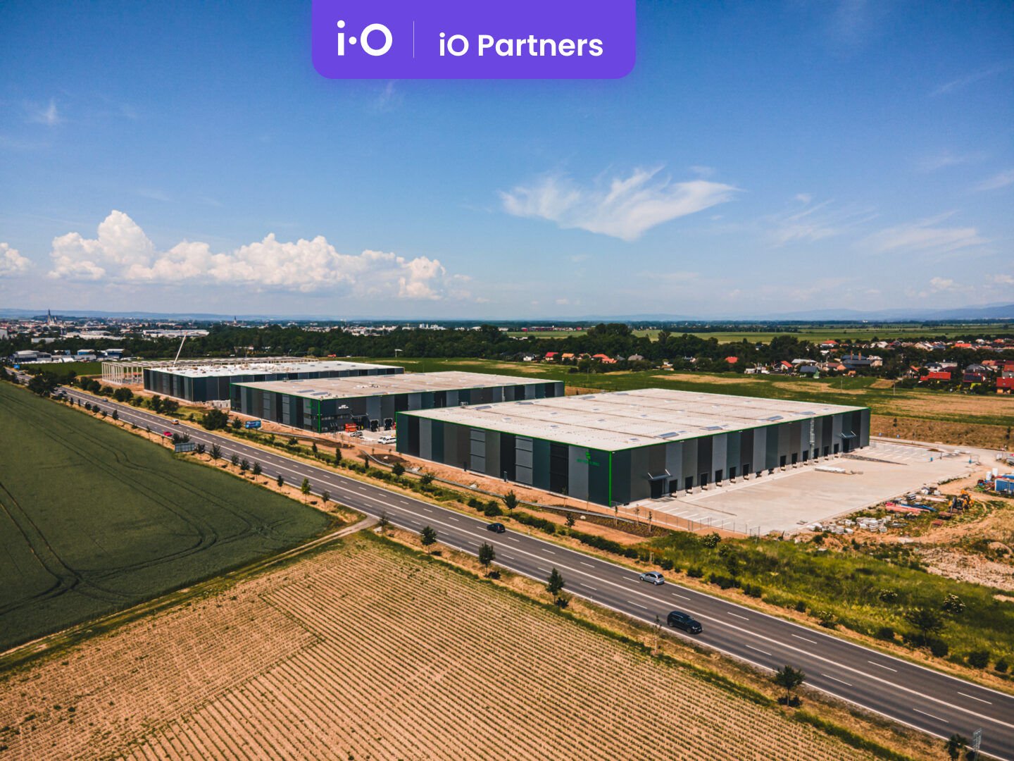 Pronájem - výrobně/ skladovací prostor, 800 m² - 10000 m²