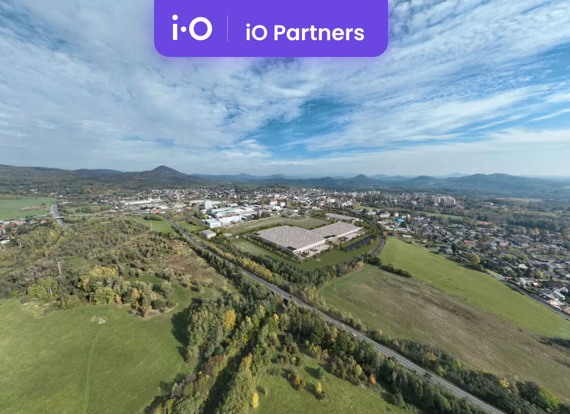 Pronájem - výrobně/ skladovací prostor, 1244 m² -  24 586 m²