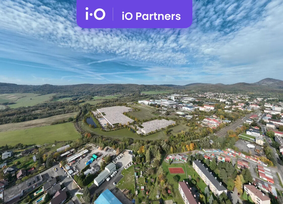 Pronájem - výrobně/ skladovací prostor, 1244 m² -  24 586 m²