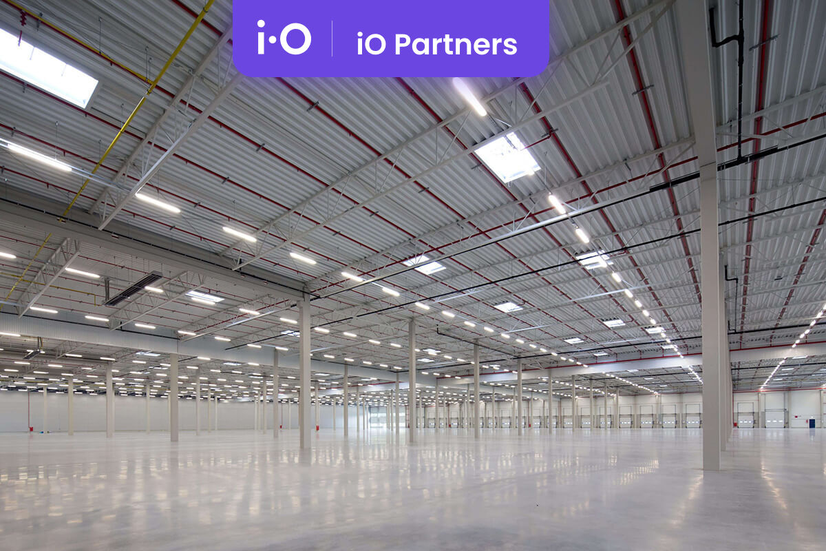 Pronájem - výrobně/ skladovací prostor, 1244 m² -  24 586 m²