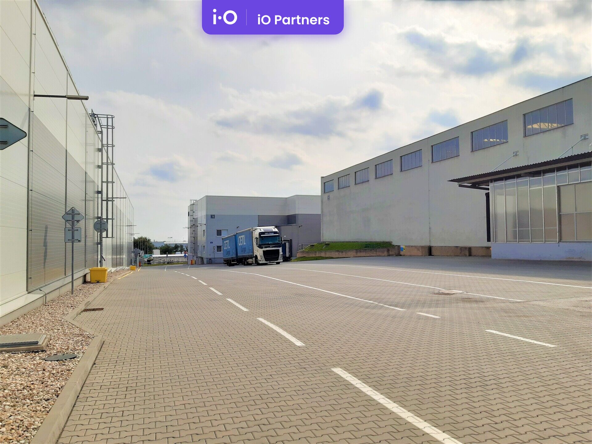 Pronájem - výrobně/ skladovací prostor, 5000 m²