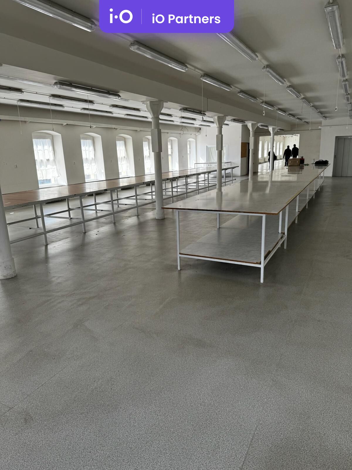 Pronájem - kanceláře, 4000 m²