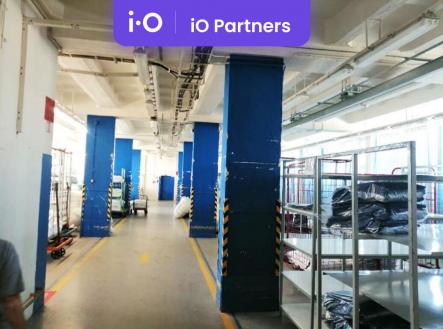 Pronájem skladovací prostor, 500 m²