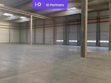 Pronájem skladovací prostor, 4 300 m²