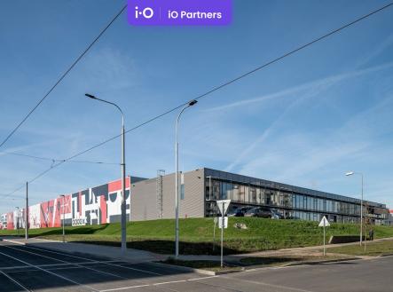 Pronájem - skladovací prostor, 1 067 m²