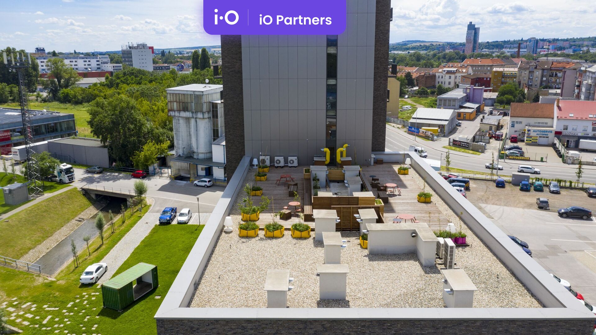 Pronájem - výrobně/ skladovací prostor, 375 m²