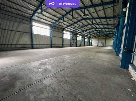 Pronájem skladovací prostor, 1 200 m²