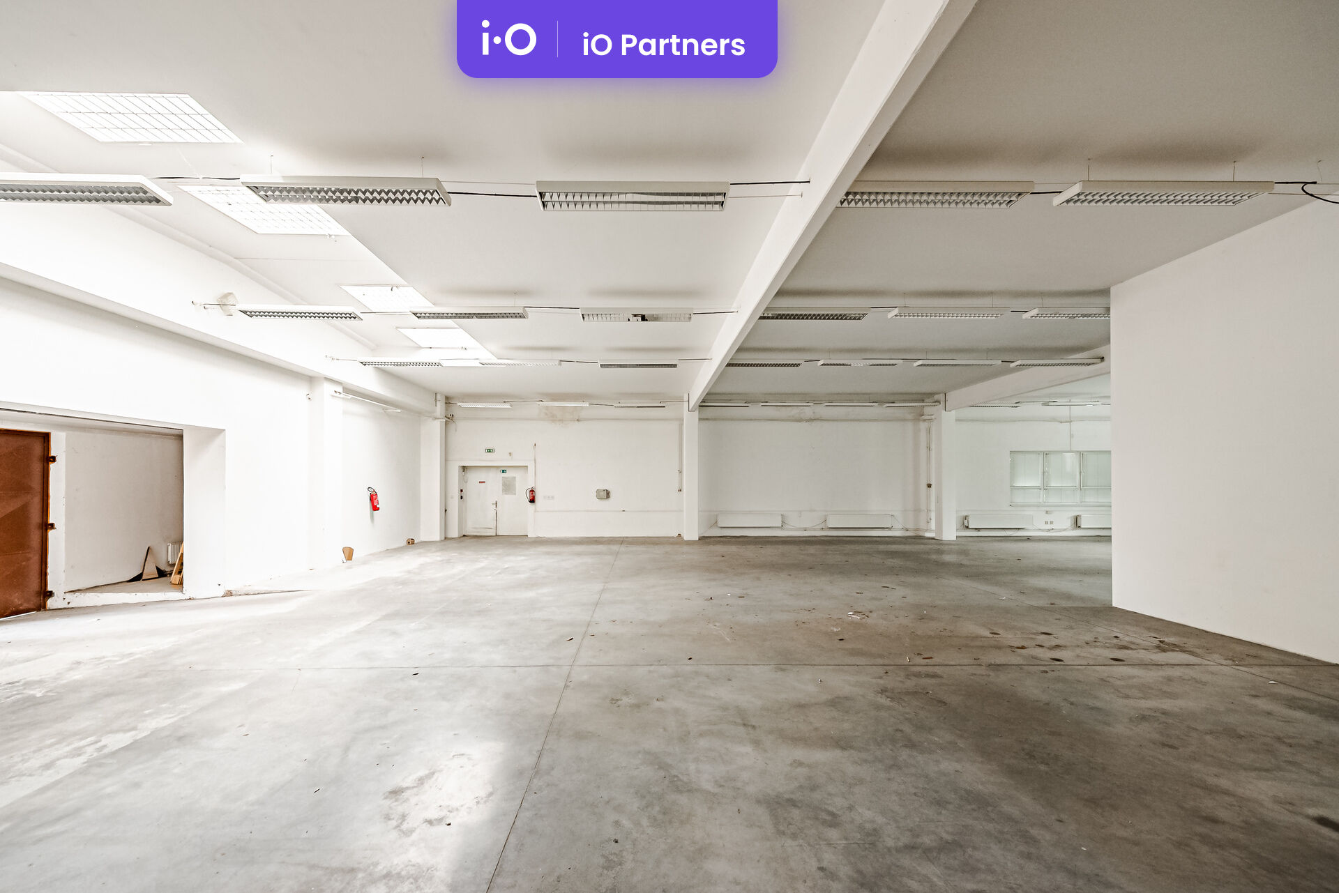 Pronájem - výrobní prostory 2000 m²