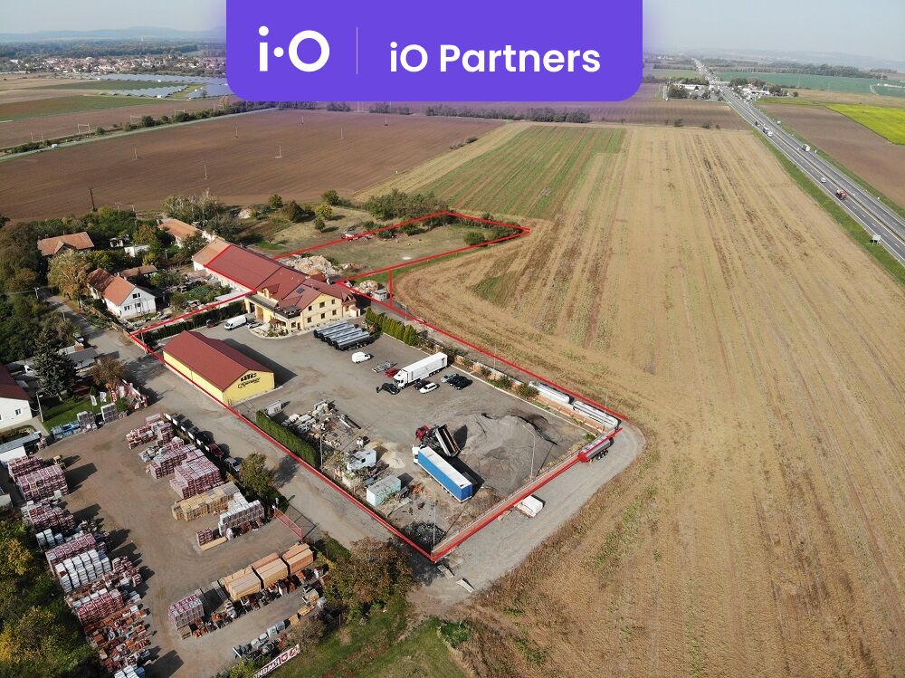 Prodej - výrobně/ skladovací areál, 12 400 m²