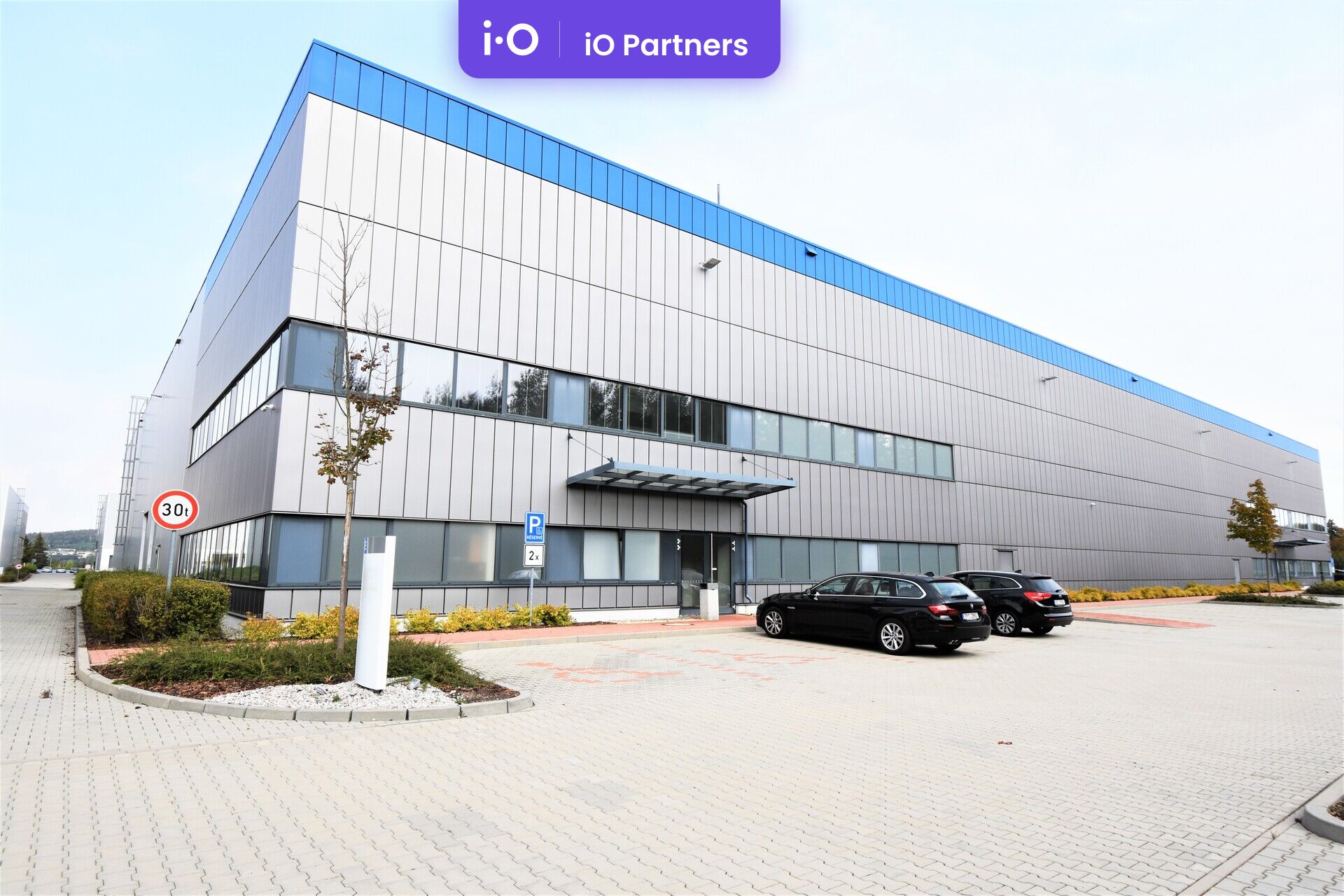 Pronájem - výrobně/ skladovací prostor, 2644 m²