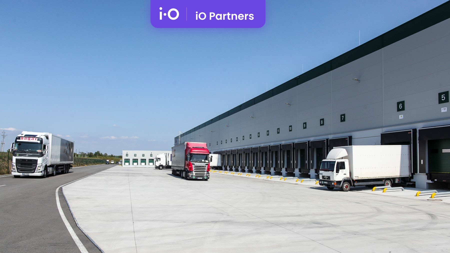 Pronájem - výrobně/ skladovací prostor, 4611 m²