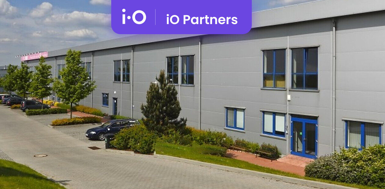 Pronájem - výrobně/ skladovací prostor, 1585 m²