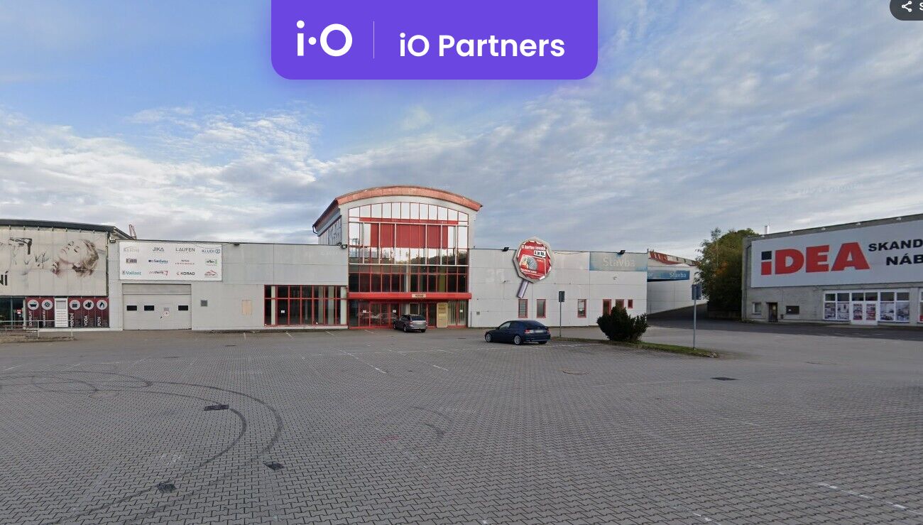 Pronájem - výrobně/ skladovací prostor, 2058 m²