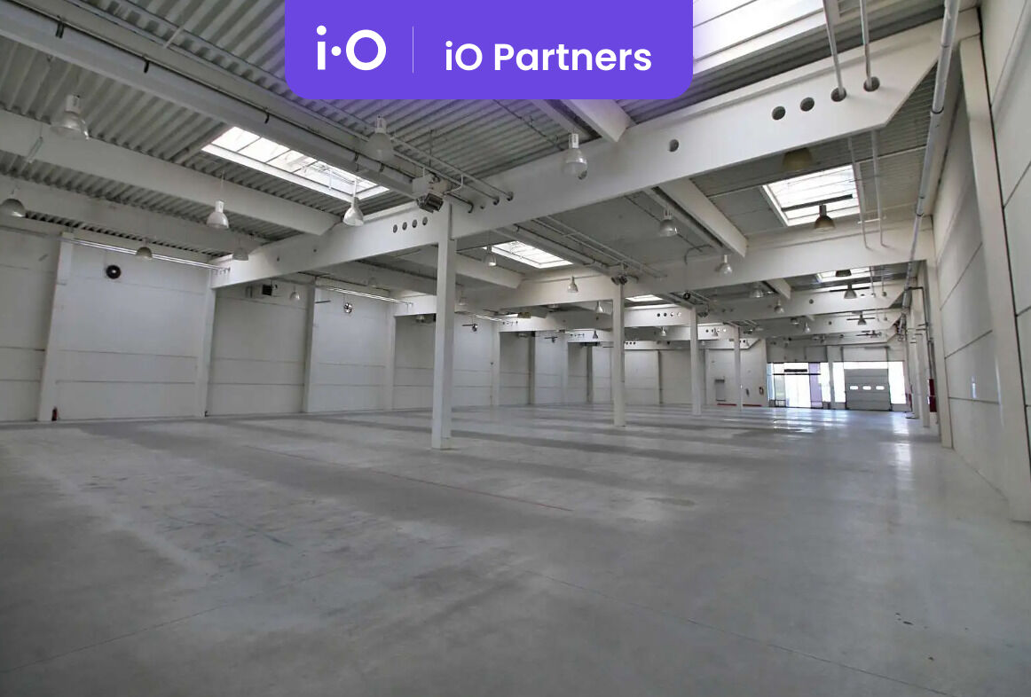 Pronájem - výrobně/ skladovací prostor, 6198 m²