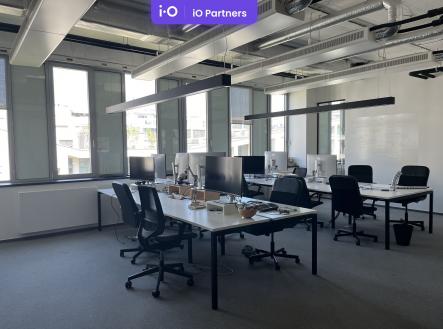 Pronájem kanceláře, 297 m²