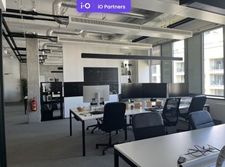 Pronájem kanceláře, 297 m²