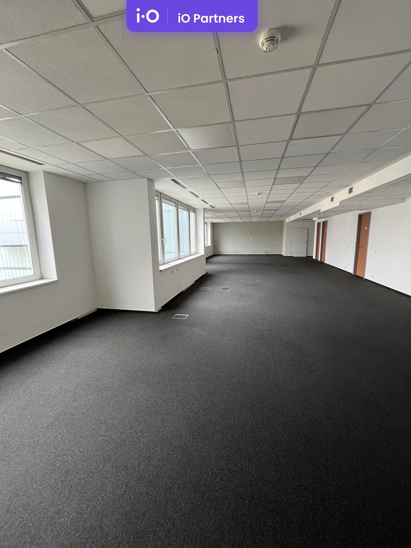 Pronájem kancelářských prostor na Praze 5 - 375 m²