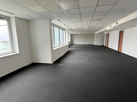Pronájem kanceláře, 356 m²