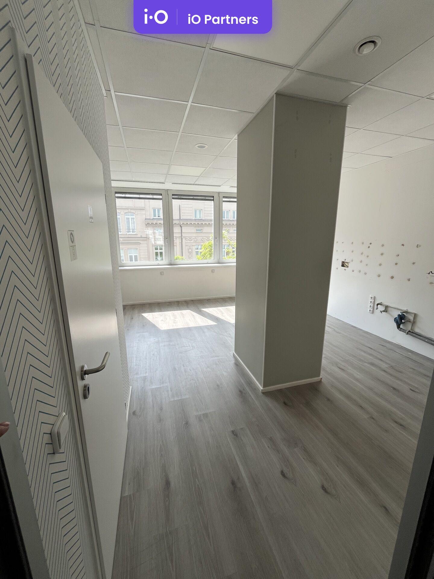 Pronájem kancelářských prostor na Praze 5 - 375 m²