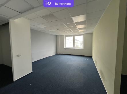 Pronájem kanceláře, 379 m²