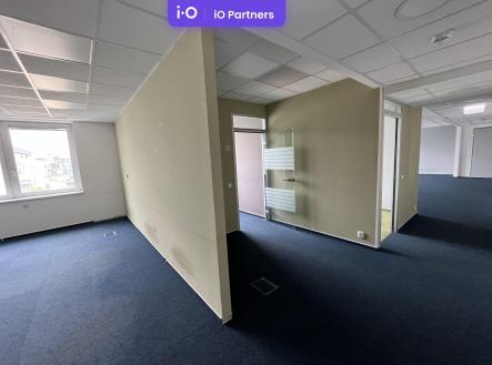 Pronájem kanceláře, 360 m²