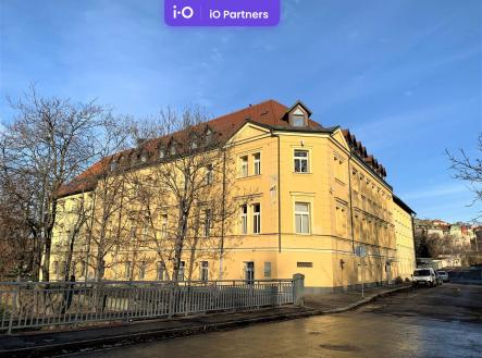 Pronájem kanceláře, 526 m²