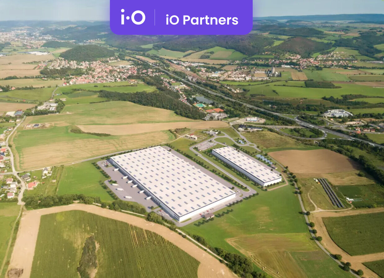 Pronájem - výrobně/ skladovací prostor, 4000 m² - 12600m²