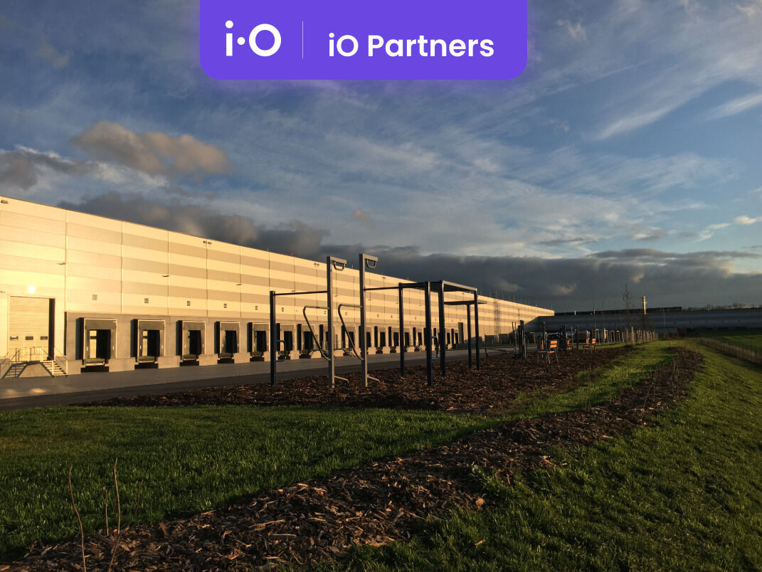 Pronájem - výrobně/ skladovací prostor, 5000 m² - 9793 m²