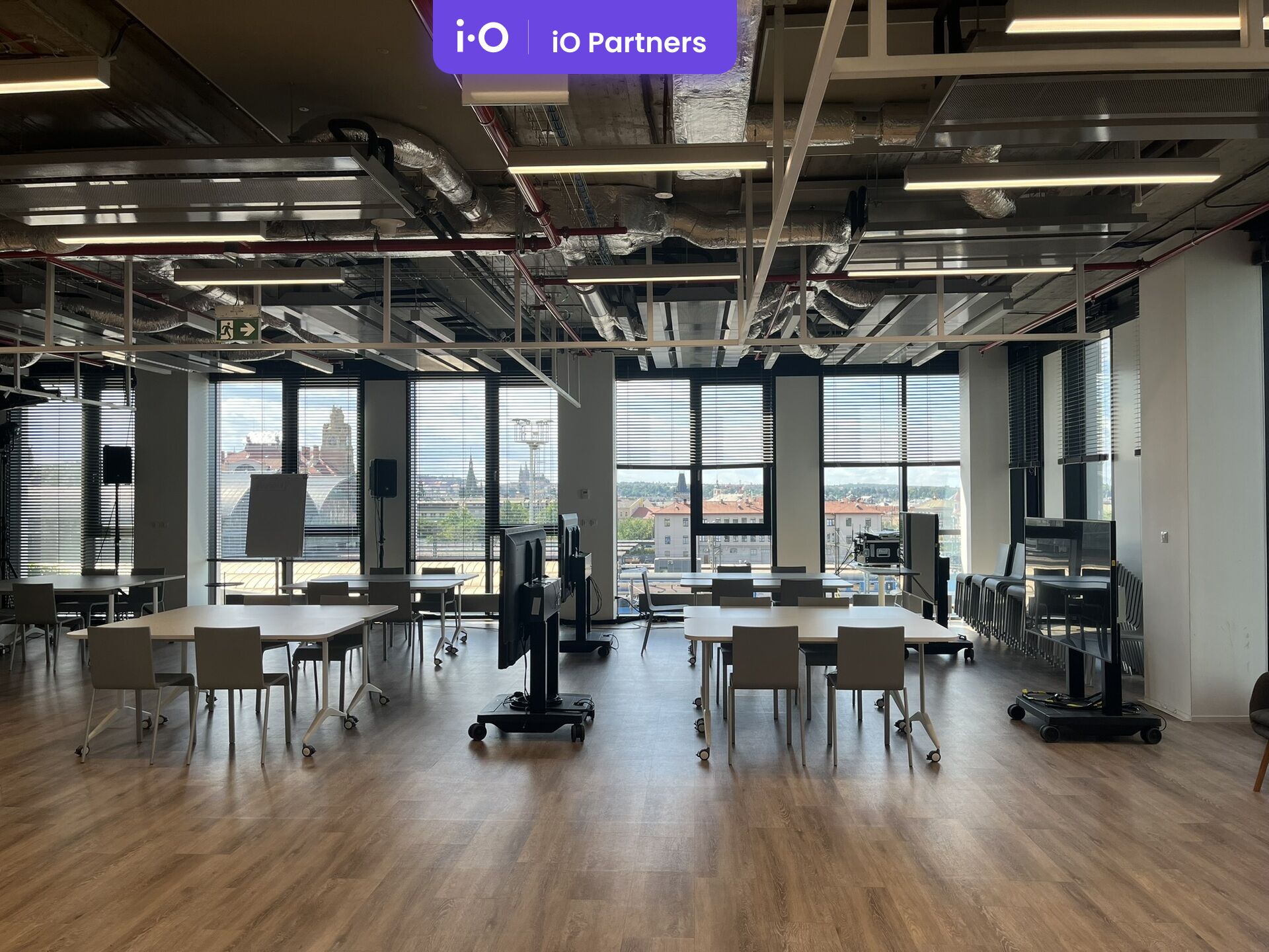 Podnájem kancelářských prostor na Praze 2 - 457 m²