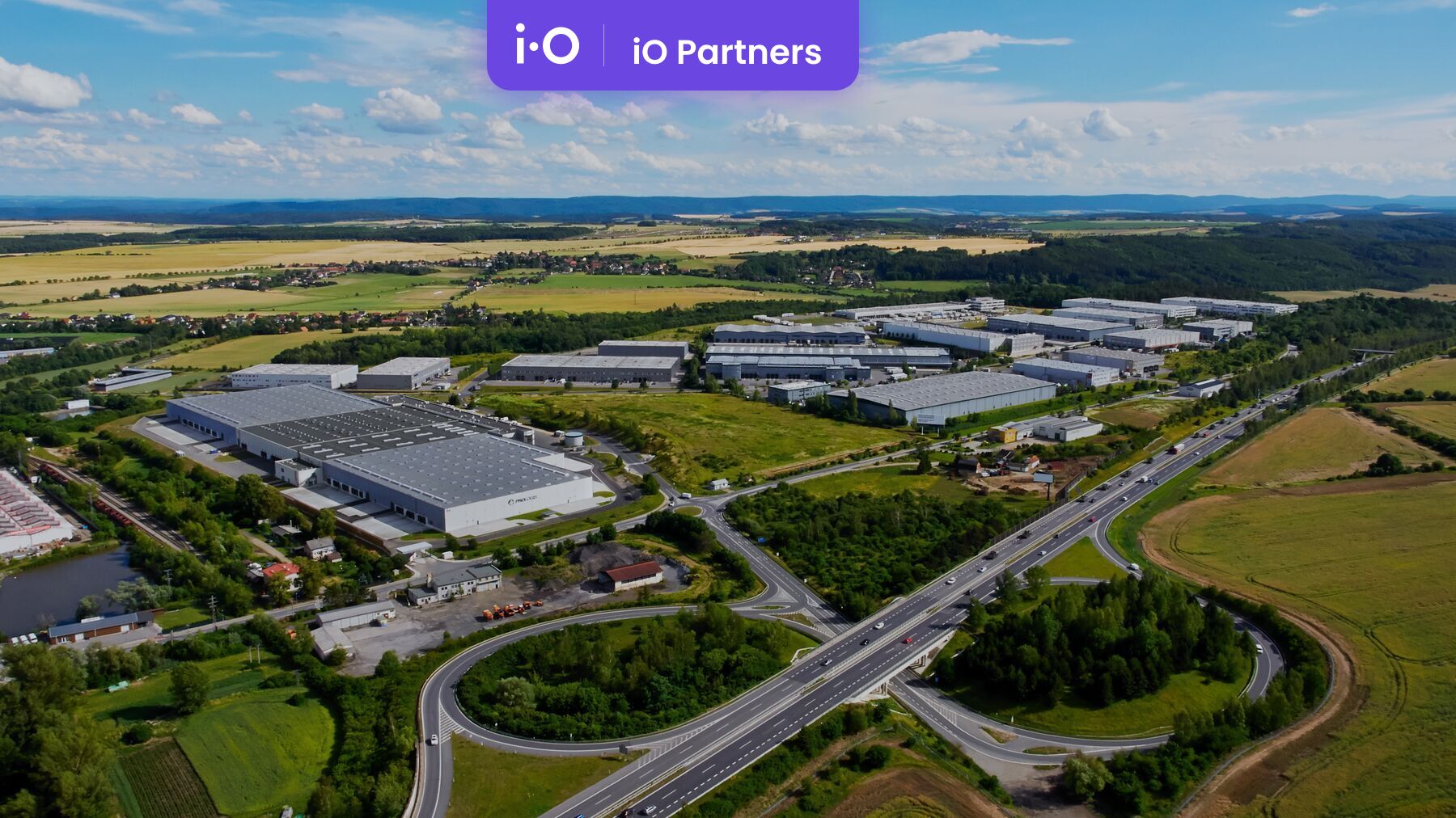 Pronájem - výrobně/ skladovací prostor,1 769 m²