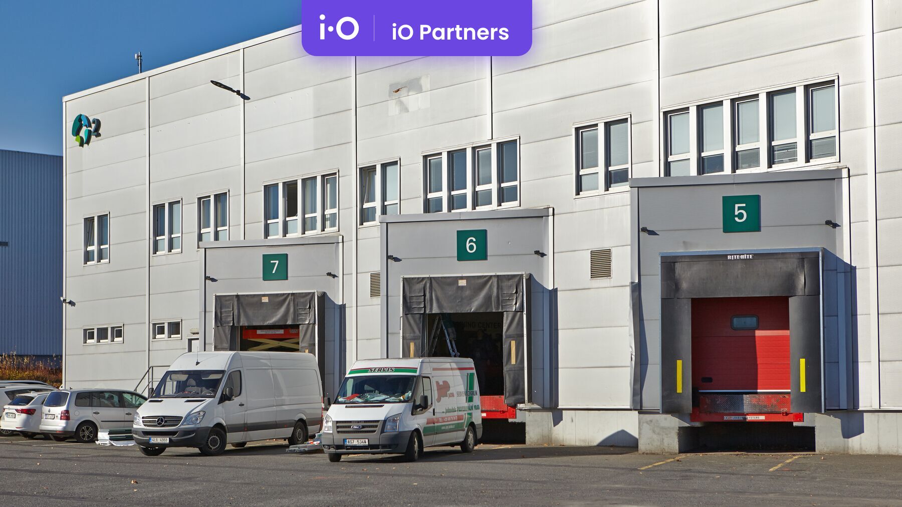 Pronájem - výrobně/ skladovací prostor, 3 015 m²