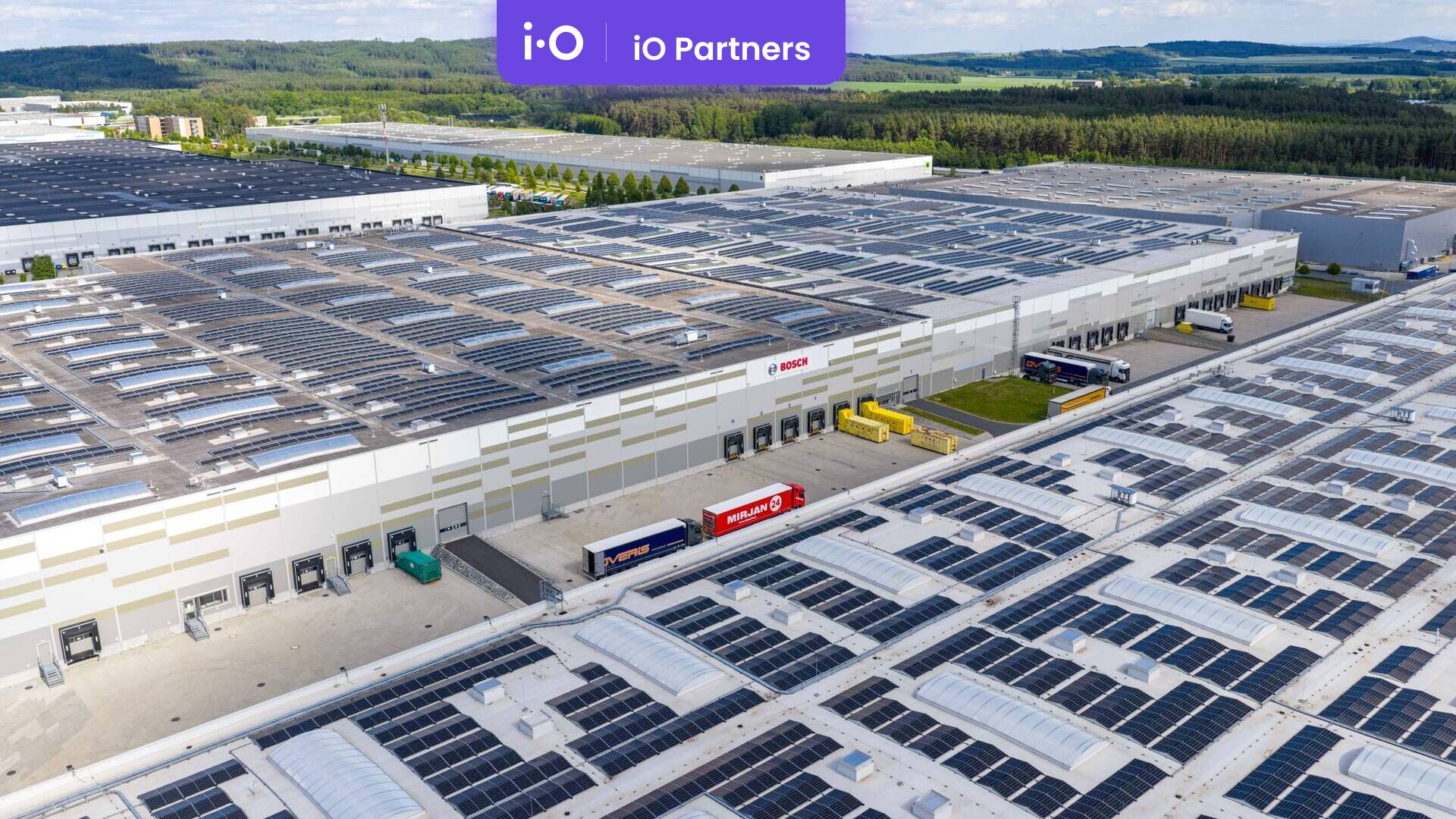 Pronájem - výrobně/ skladovací prostor, 3 000 m² - 9 786 m²