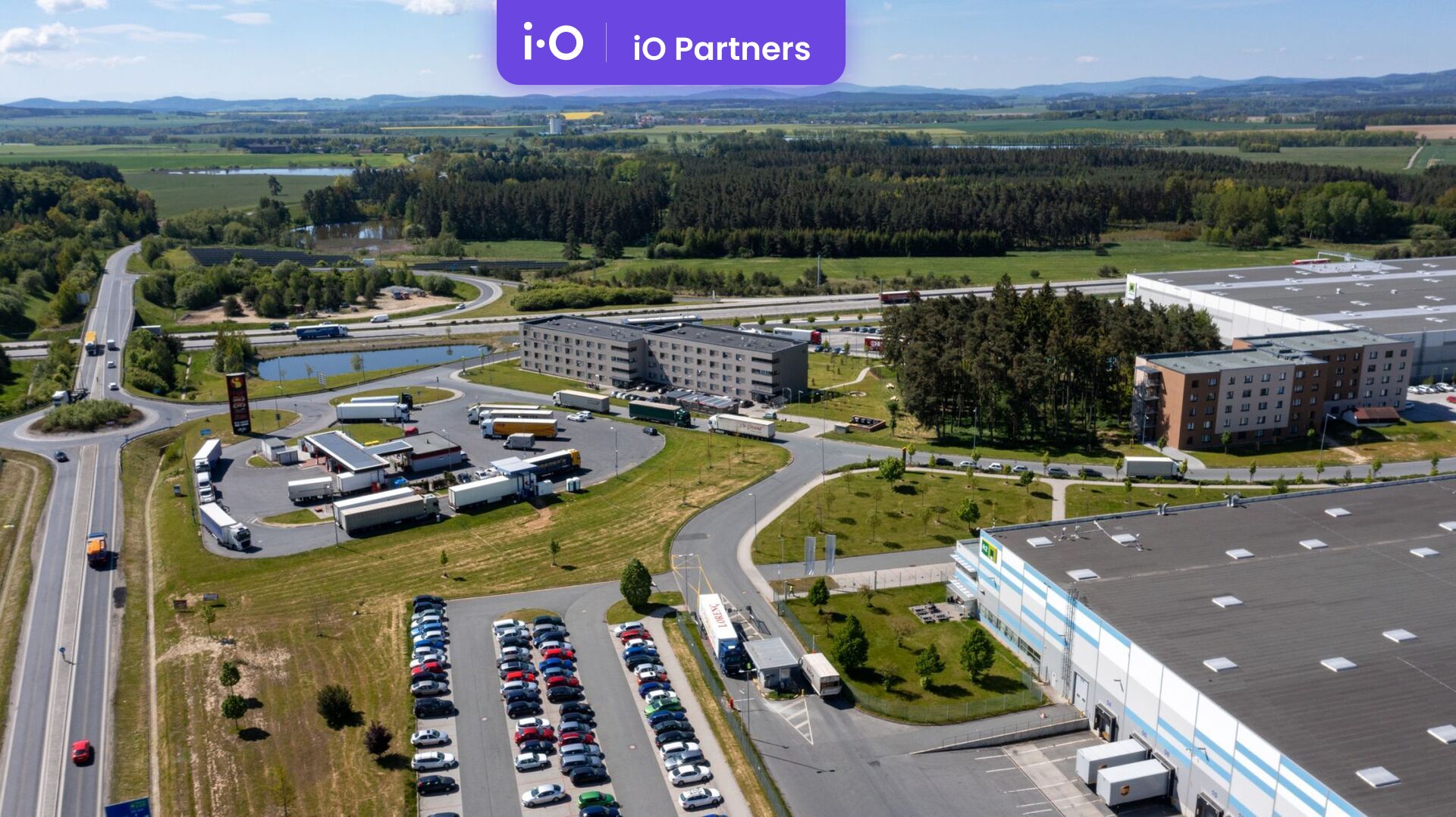 Pronájem - výrobně/ skladovací prostor, 6 928 m²