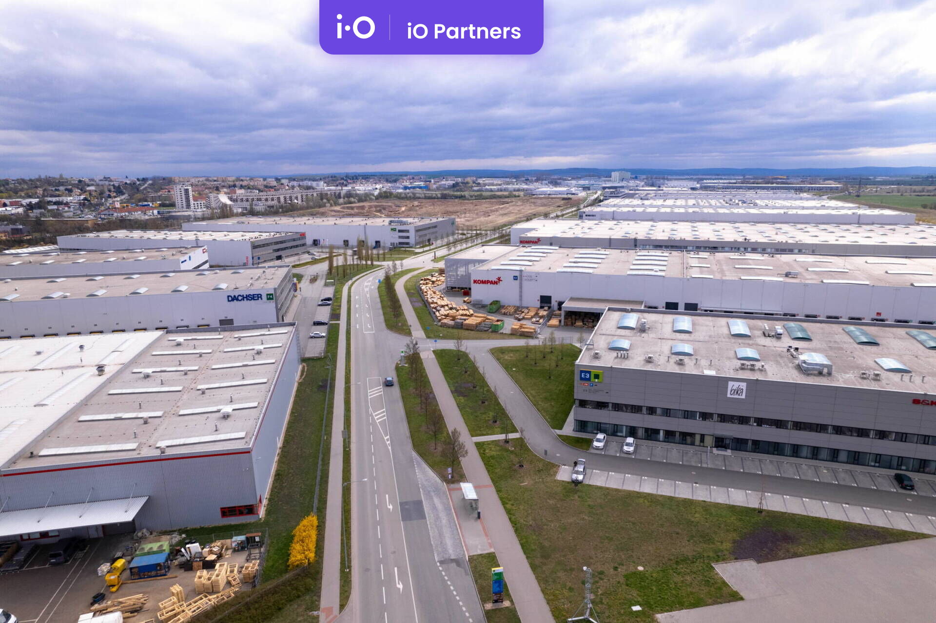 Pronájem - výrobně/ skladovací prostor, 9 000 m² - 22 278 m²