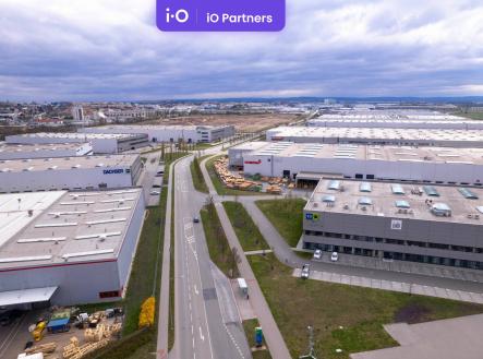 Pronájem skladovací prostor, 22 278 m²