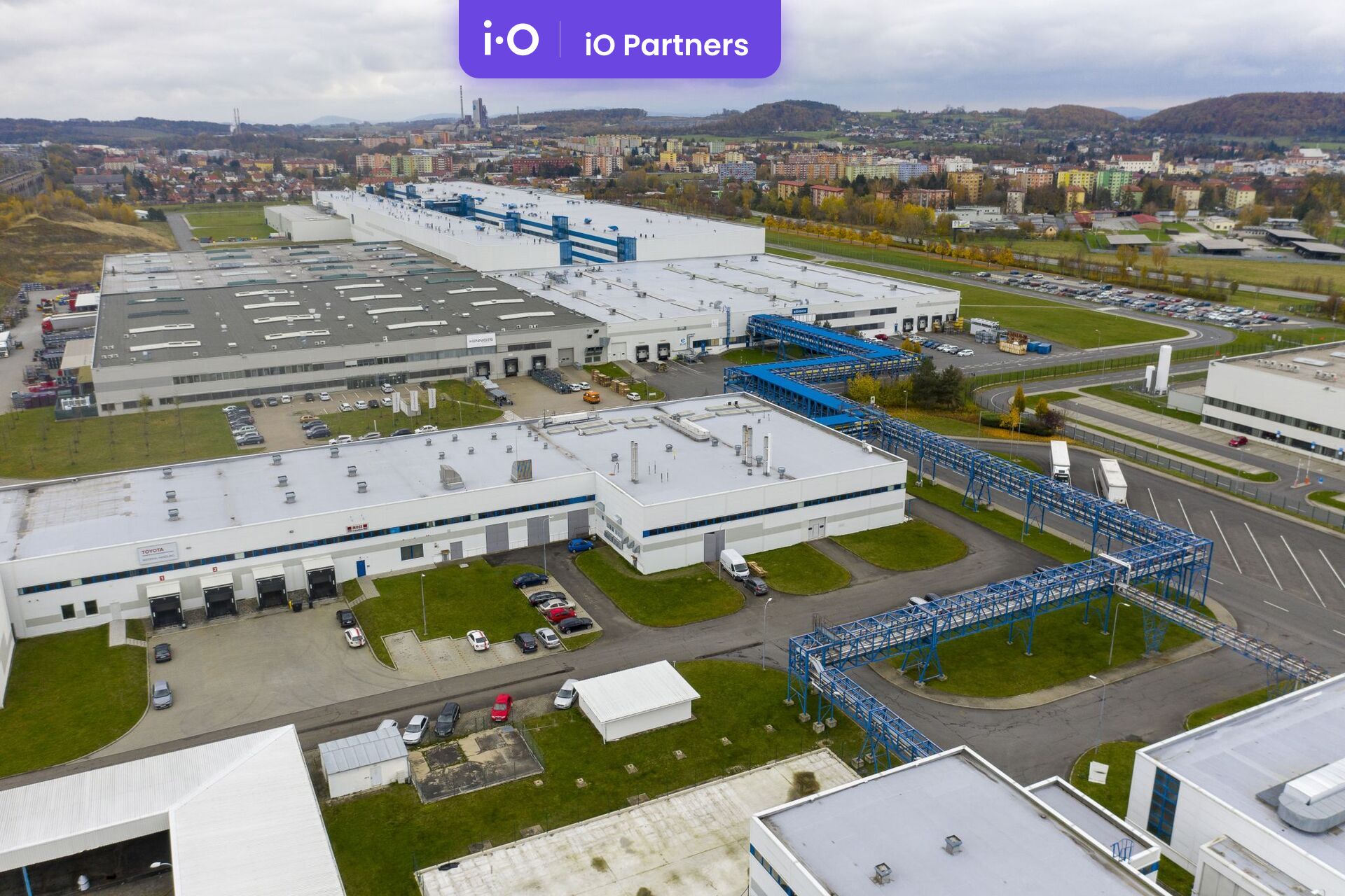 Pronájem - skladovací prostor, 236 m² - 1600 m²